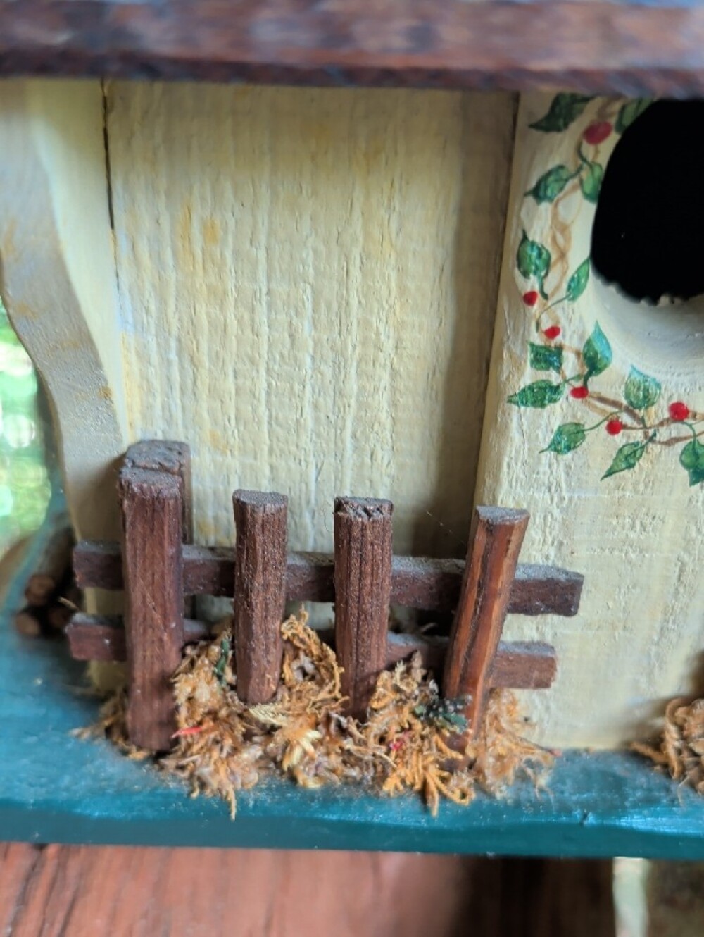 Vintage Artist Signed 1990s Hand-Painted Wooden Birdhouse Cottage Fence Rustic - Picture 4 of 11